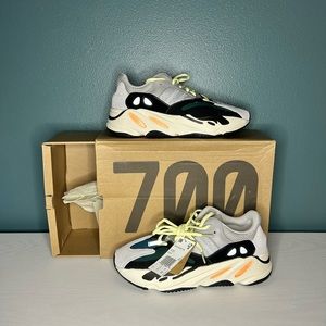 COPY - Size 8.5 Men’s Yeezy 700 Wave Runner